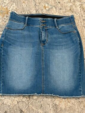Stretch Denim Mini Skirt!